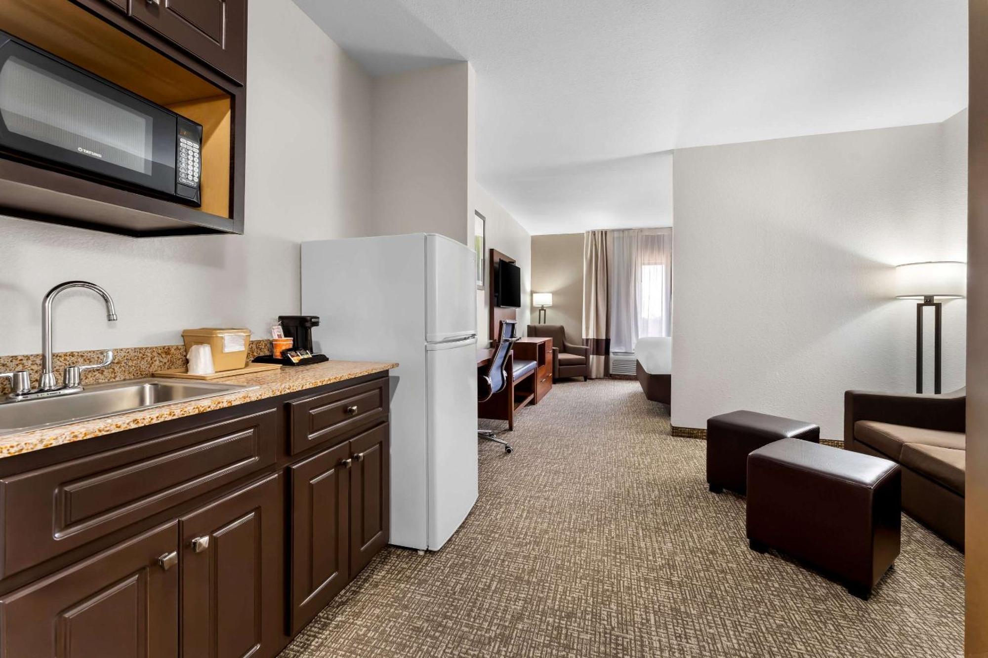 Comfort Inn & Suites Augusta West Near Fort Eisenhower Экстерьер фото